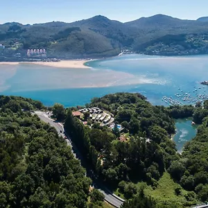 2* Kompleks wypoczynkowy Portuondo